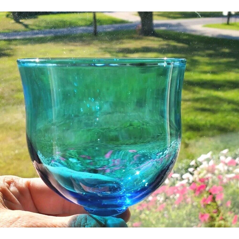 Vintage 1970s MCM Anchor Hocking Flair Laser Blue Footed Wine Glasses Set of 2 - Picture 8 of 9